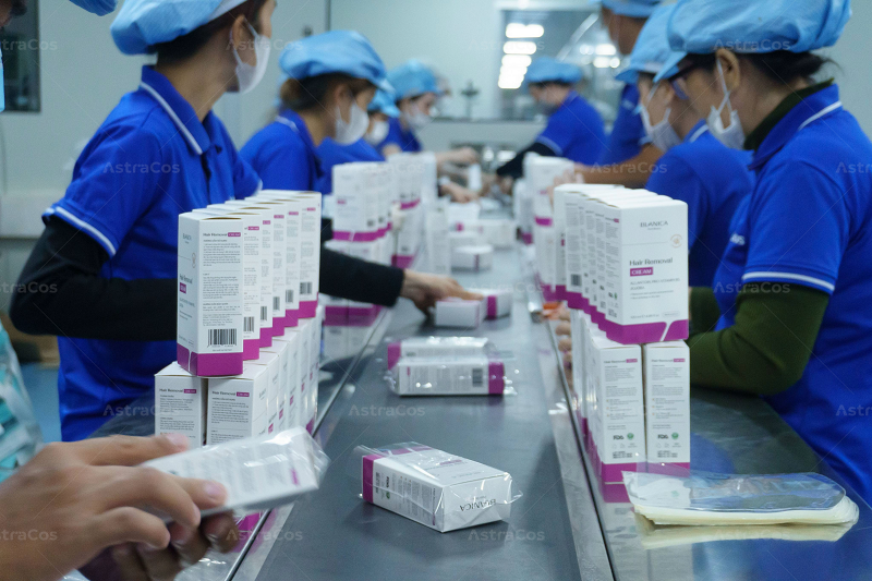 Hoạt động sản xuất kem tẩy lông tại nhà máy AstraCos