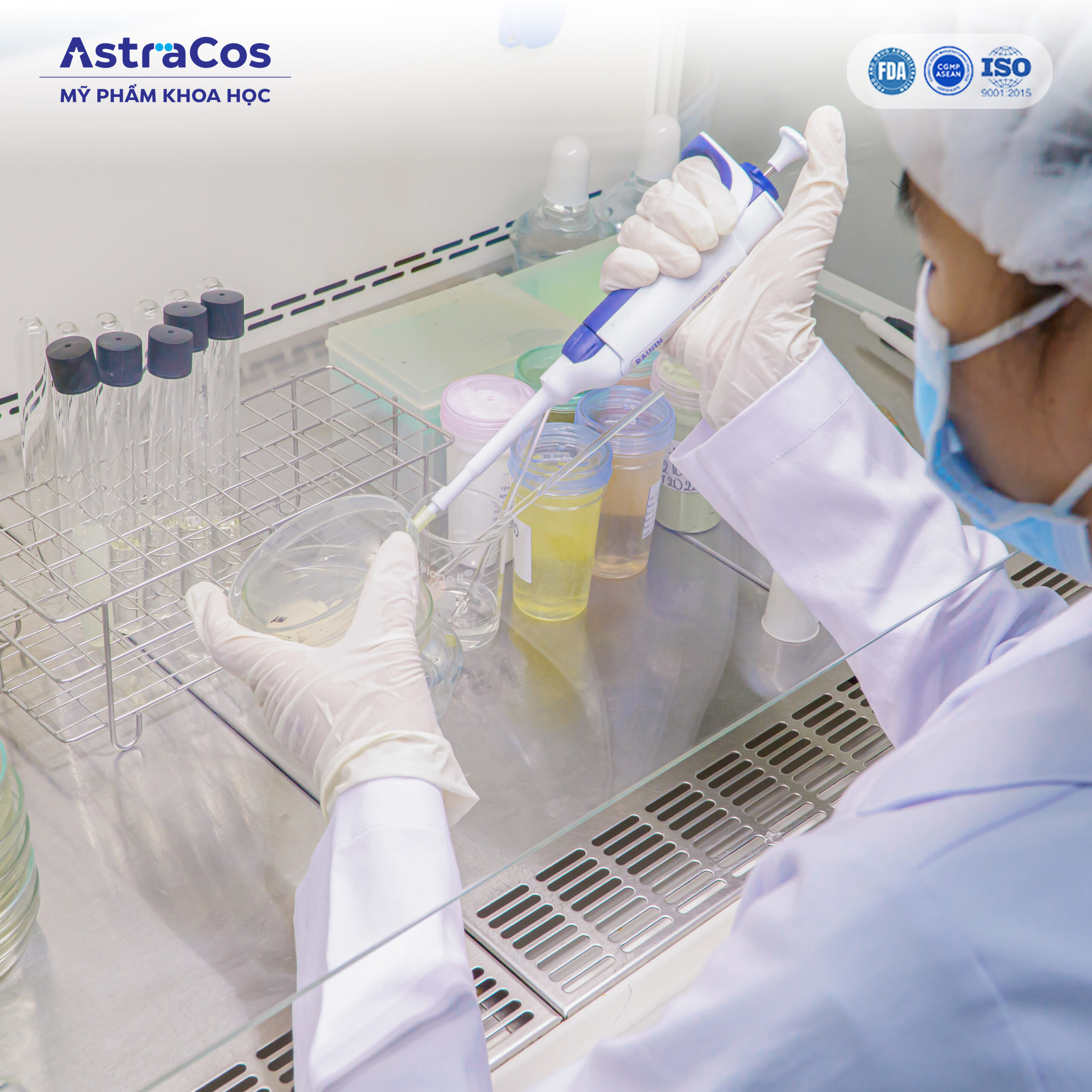 Đội ngũ kiểm tra chất lượng tại AstraCos